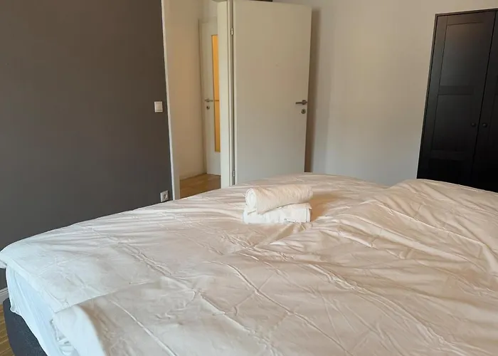 2br, Danube, Central, U6 & S-bahn - Axara Housing Brn 33